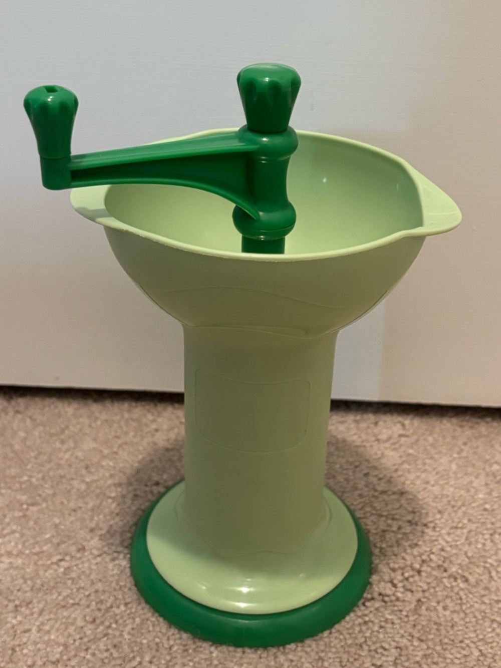 Green Sprouts Fresh Baby Food Mill Food Chopper Grinder